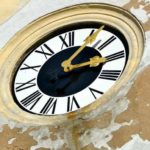 Kirche der Himmelfahrt der Jungfrau Maria Petrovice Uhr Kirche Petrovice