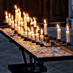 Kerzen zum Gebet nicht nur für den Gottesdienst