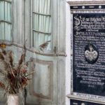 Historische Tafel mit Aufschrift