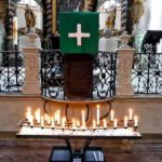 Kerzen zum Gottesdienst in der Wenzelskirche