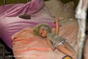 Tschernobyl Puppe Kinderbett