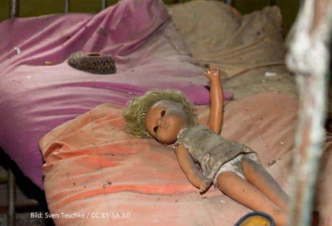 Tschernobyl Puppe Kinderbett