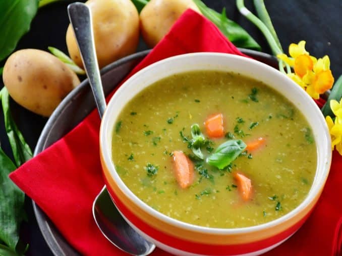 Fleischlose Kartoffelsuppe Fleischlose Kartoffelsuppe