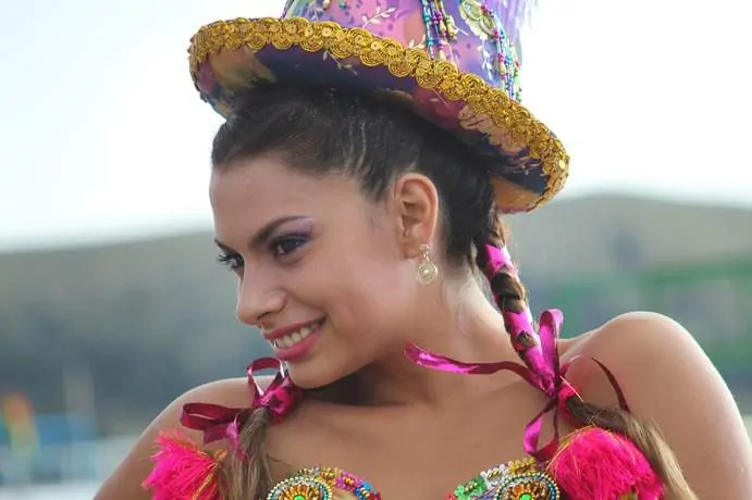 Tänzerin in Bolivien