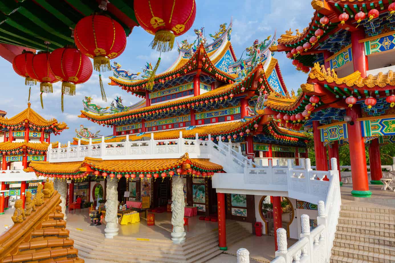 Thean Hou Tempel dekoriert mit roten chinesischen Laternen
