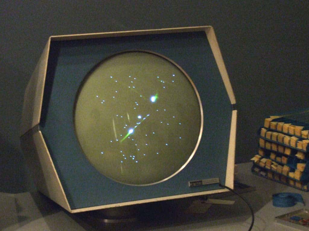 Bildschirm eines PDP-1, auf dem Spacewar läuft 