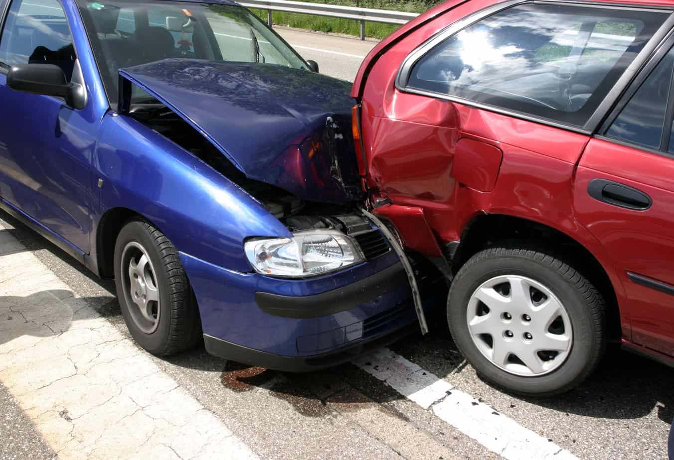 Autounfall durch vermutlich defekte Bremsen /