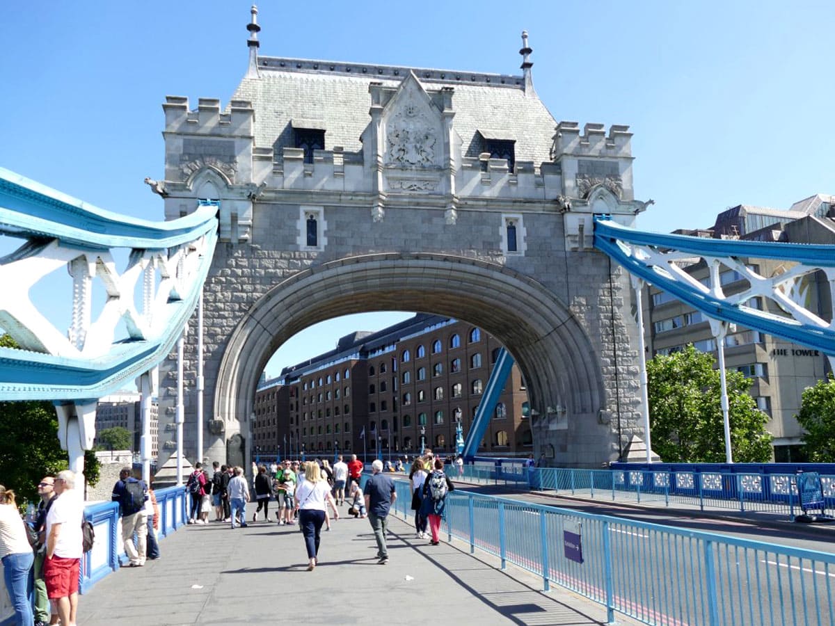 Die Tower Bridge in London