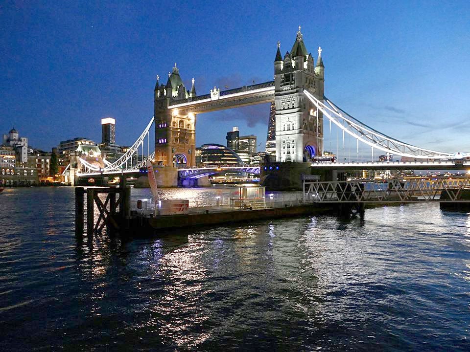 Die Tower Bridge in London