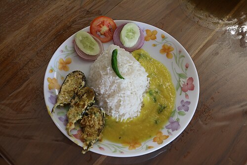 Momos, Dal Bhat & Co.: Eine kulinarische Reise durch Nepal Dal Bhat