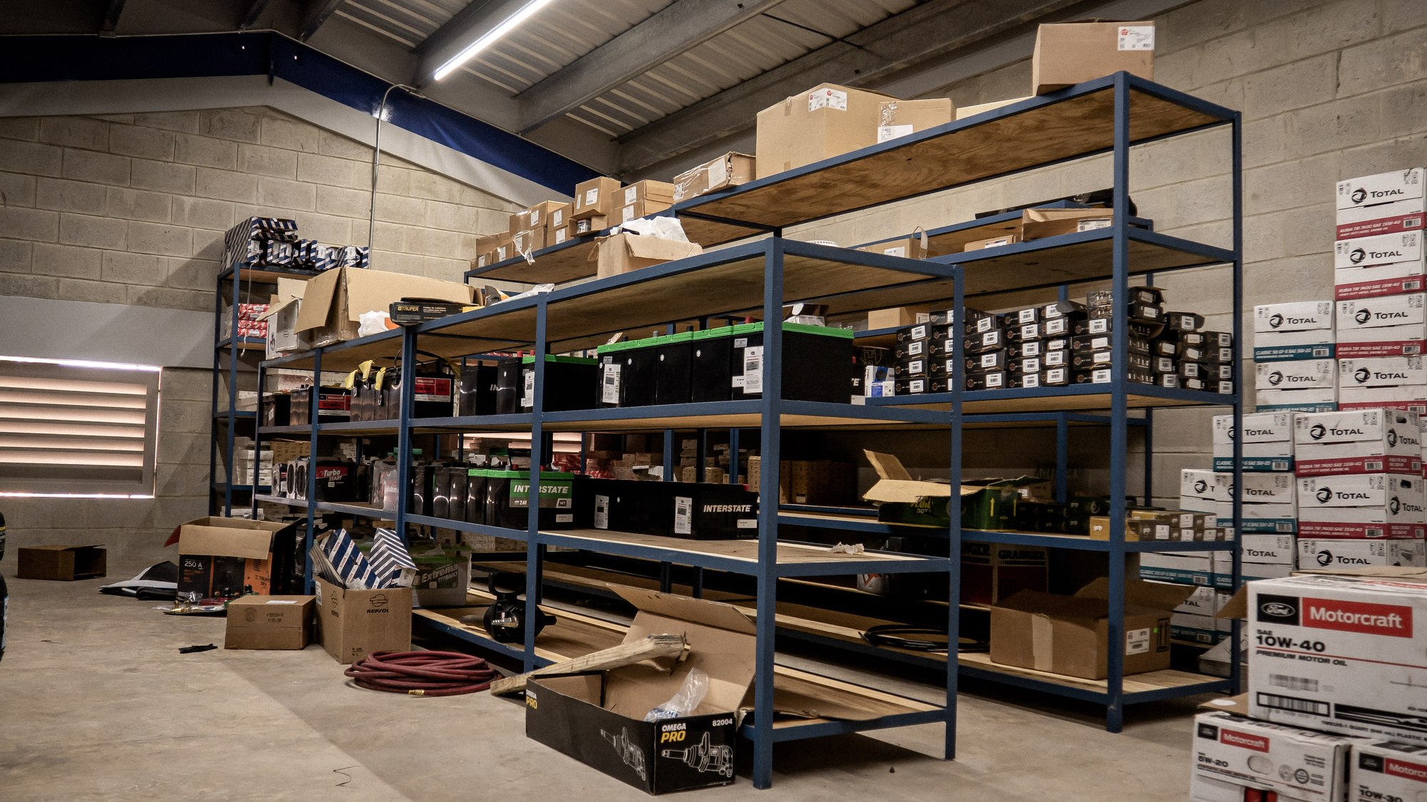 Werkstatt einrichten: Diese Elemente optimieren den hauseigenen Arbeitsplatz für Hobbys und das Gewerbe Schwerlastregal